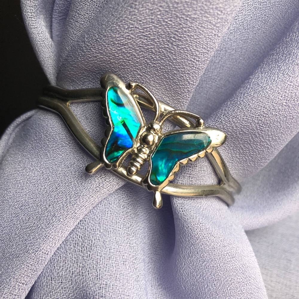 Y2K labradorite butterfly bracelet 🦋